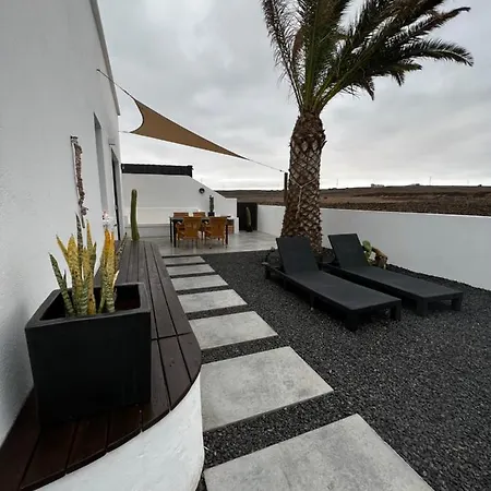 Casa Nusa * Ла-Санта